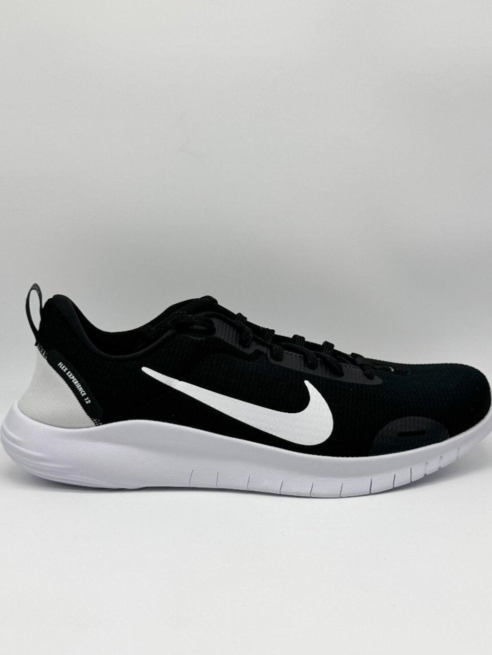 Nike Mens Flex Experience RN 12 Black White Shoes Sz 11 New DV0740-004